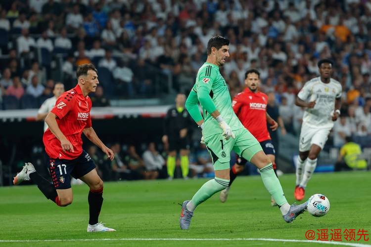 前裁判哈维尔·埃斯特拉达:揭秘西甲裁判年薪30万欧背后的真相 前裁判哈维尔·埃斯特拉达:揭秘西甲裁判年薪30万欧背后的真相