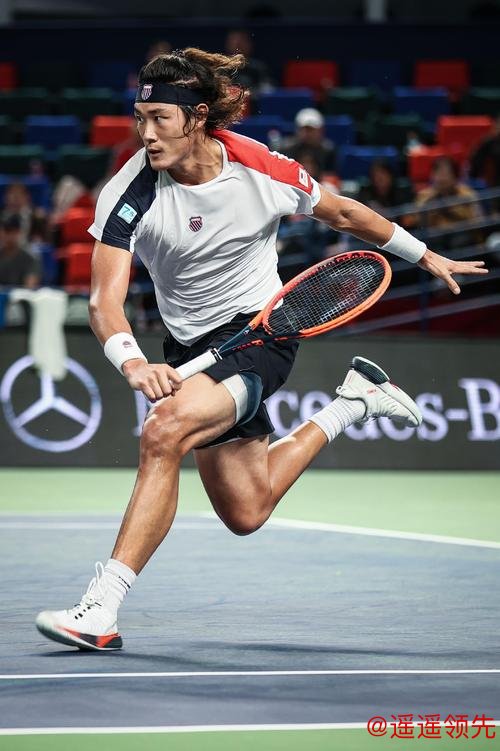 澳网首轮吞败仗，张之臻“登山”道阻且长